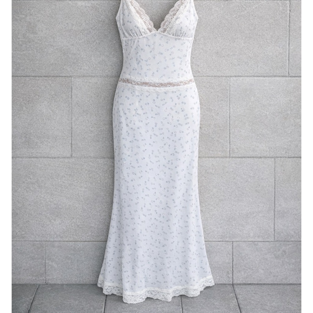 White Floral Maxi Dress with Bow Back - Picture 9 of 10